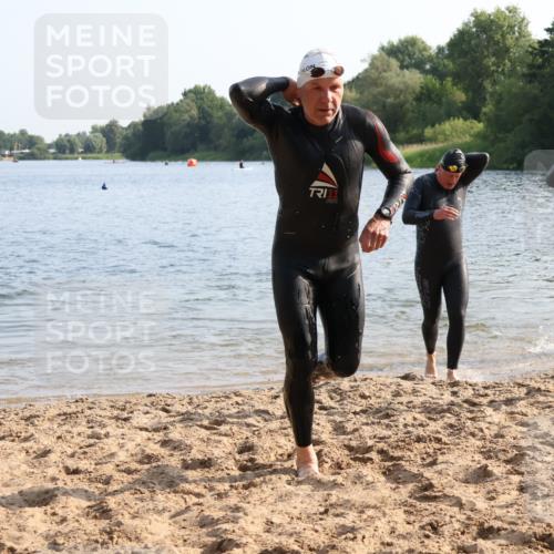 15.06.2025 - 27. Vierlanden-Triathlon Lena Gebhardt http://msf.ph/oto/8046182 15.06.2025 08:42:07 Schwimmen 71, 121, 128, 135, 191 meine-sportfotos.de