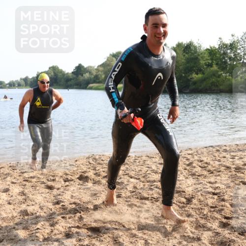 15.06.2025 - 27. Vierlanden-Triathlon Lena Gebhardt http://msf.ph/oto/8046896 15.06.2025 08:43:59 Schwimmen 23, 84, 97, 113, 153, 183 meine-sportfotos.de