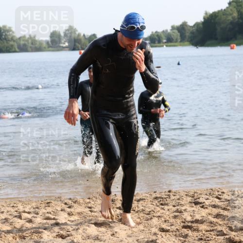 15.06.2025 - 27. Vierlanden-Triathlon Lena Gebhardt http://msf.ph/oto/8046931 15.06.2025 08:44:02 Schwimmen 23, 84, 97, 153, 174, 183 meine-sportfotos.de