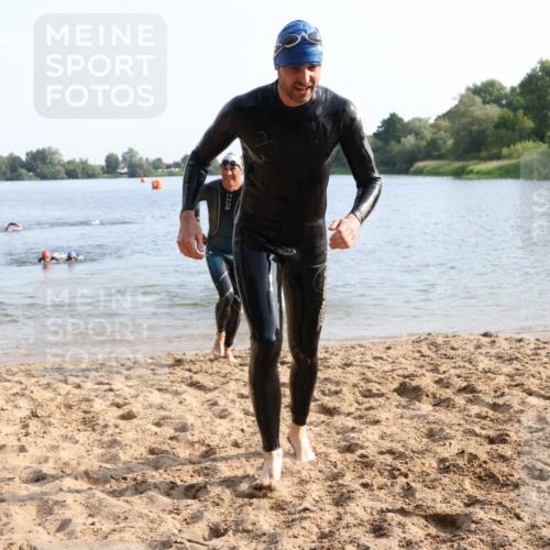 15.06.2025 - 27. Vierlanden-Triathlon Lena Gebhardt http://msf.ph/oto/8046947 15.06.2025 08:44:04 Schwimmen 23, 84, 97, 153, 174, 183 meine-sportfotos.de