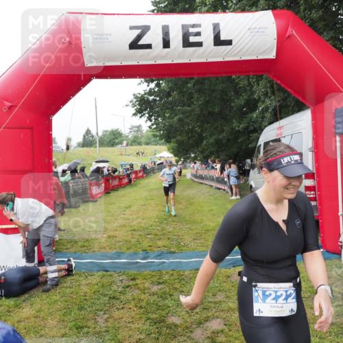 21.06.2025 - 27. Vierlanden-Triathlon MichiJ http://msf.ph/oto/8047040 15.06.2026 14:09:29 Ziel 1133, 1190, 1191, 1222 meine-sportfotos.de