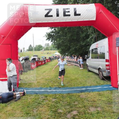 21.06.2025 - 27. Vierlanden-Triathlon MichiJ http://msf.ph/oto/8047050 15.06.2026 14:09:29 Ziel 1133, 1190, 1191, 1222 meine-sportfotos.de