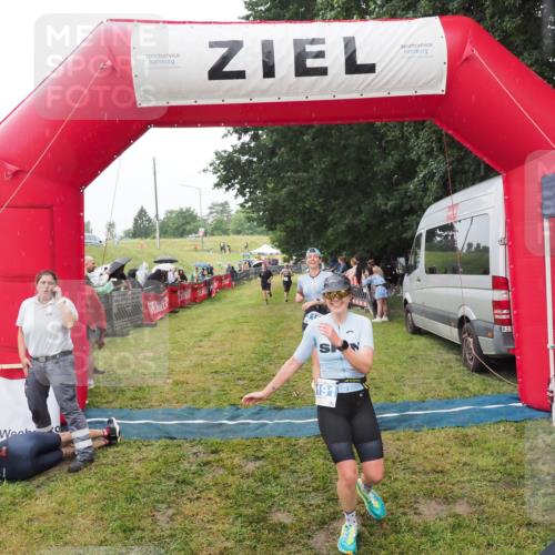 21.06.2025 - 27. Vierlanden-Triathlon MichiJ http://msf.ph/oto/8047063 15.06.2026 14:09:31 Ziel 687, 1133, 1190, 1191, 1222 meine-sportfotos.de