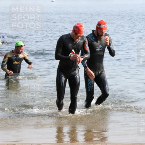 15.06.2025 - 27. Vierlanden-Triathlon Lena Gebhardt http://msf.ph/oto/8047116 15.06.2025 08:45:32 Schwimmen 104, 116, 145 meine-sportfotos.de