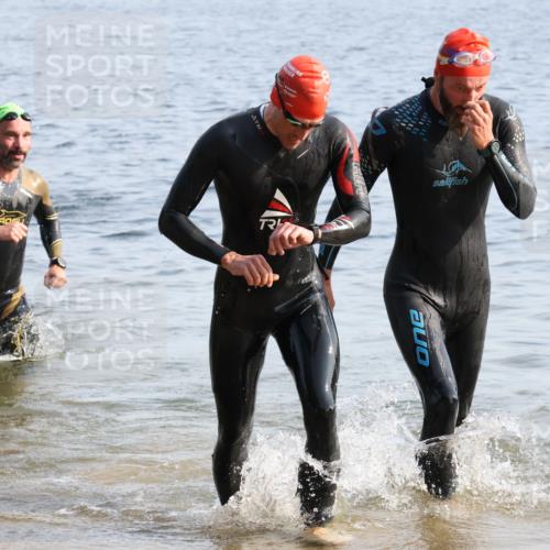 15.06.2025 - 27. Vierlanden-Triathlon Lena Gebhardt http://msf.ph/oto/8047117 15.06.2025 08:45:33 Schwimmen 104, 116, 145 meine-sportfotos.de