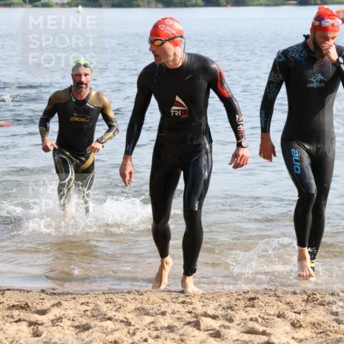 15.06.2025 - 27. Vierlanden-Triathlon Lena Gebhardt http://msf.ph/oto/8047125 15.06.2025 08:45:35 Schwimmen 104, 116, 125, 145 meine-sportfotos.de