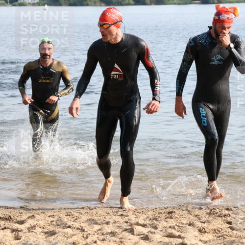 15.06.2025 - 27. Vierlanden-Triathlon Lena Gebhardt http://msf.ph/oto/8047127 15.06.2025 08:45:35 Schwimmen 104, 116, 125, 145 meine-sportfotos.de
