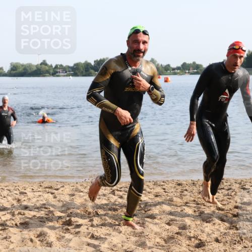 15.06.2025 - 27. Vierlanden-Triathlon Lena Gebhardt http://msf.ph/oto/8047137 15.06.2025 08:45:38 Schwimmen 104, 116, 125, 145 meine-sportfotos.de