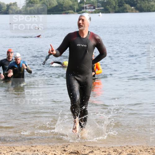 15.06.2025 - 27. Vierlanden-Triathlon Lena Gebhardt http://msf.ph/oto/8047154 15.06.2025 08:45:41 Schwimmen 104, 116, 125, 145, 150 meine-sportfotos.de