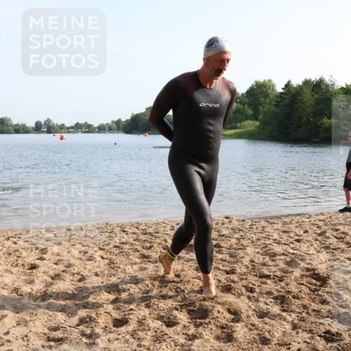 15.06.2025 - 27. Vierlanden-Triathlon Lena Gebhardt http://msf.ph/oto/8047173 15.06.2025 08:45:46 Schwimmen 13, 104, 106, 116, 125, 142, 145, 150 meine-sportfotos.de