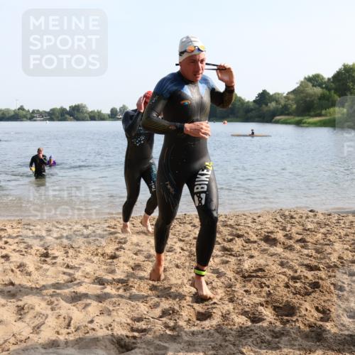 15.06.2025 - 27. Vierlanden-Triathlon Lena Gebhardt http://msf.ph/oto/8047202 15.06.2025 08:45:53 Schwimmen 13, 106, 125, 134, 142, 150, 152 meine-sportfotos.de