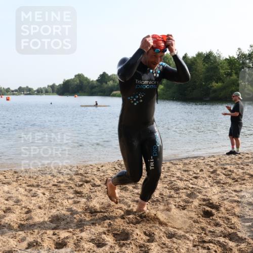 15.06.2025 - 27. Vierlanden-Triathlon Lena Gebhardt http://msf.ph/oto/8047210 15.06.2025 08:45:54 Schwimmen 13, 106, 125, 134, 142, 150, 152 meine-sportfotos.de