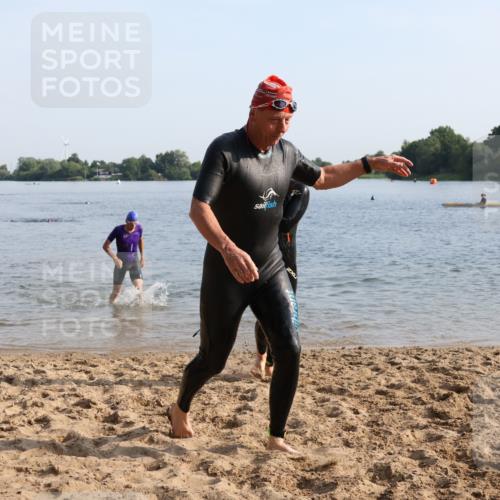15.06.2025 - 27. Vierlanden-Triathlon Lena Gebhardt http://msf.ph/oto/8047238 15.06.2025 08:46:01 Schwimmen 13, 106, 134, 142, 150, 152, 194 meine-sportfotos.de