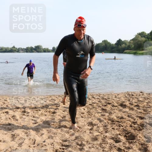 15.06.2025 - 27. Vierlanden-Triathlon Lena Gebhardt http://msf.ph/oto/8047244 15.06.2025 08:46:02 Schwimmen 13, 106, 134, 142, 152, 194 meine-sportfotos.de
