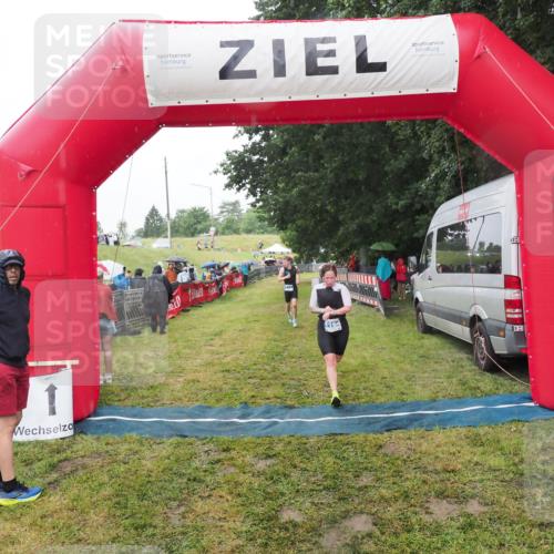 21.06.2025 - 27. Vierlanden-Triathlon MichiJ http://msf.ph/oto/8047731 15.06.2026 14:14:41 Ziel 1164, 1312 meine-sportfotos.de