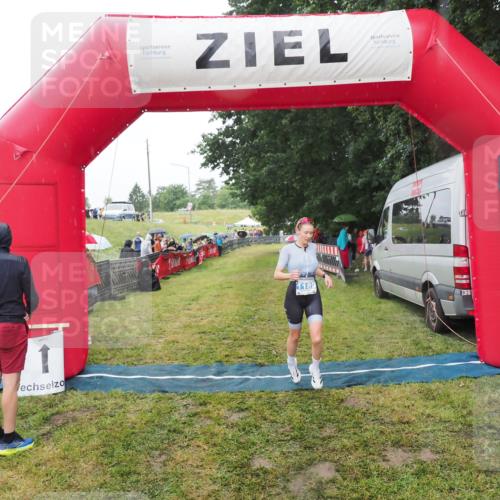 21.06.2025 - 27. Vierlanden-Triathlon MichiJ http://msf.ph/oto/8047785 15.06.2026 14:15:01 Ziel 1189 meine-sportfotos.de