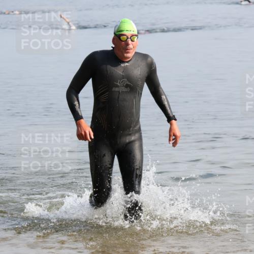 15.06.2025 - 27. Vierlanden-Triathlon Lena Gebhardt http://msf.ph/oto/8048270 15.06.2025 09:00:54 Schwimmen 217 meine-sportfotos.de