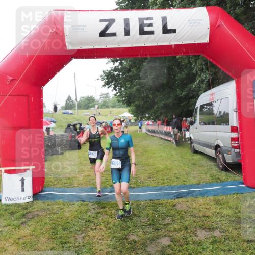 21.06.2025 - 27. Vierlanden-Triathlon MichiJ http://msf.ph/oto/8048394 15.06.2026 14:19:37 Ziel 1198, 1200, 1265, 1303 meine-sportfotos.de