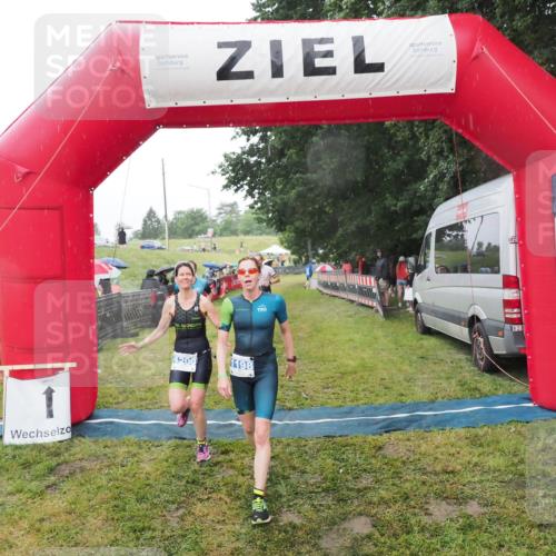 21.06.2025 - 27. Vierlanden-Triathlon MichiJ http://msf.ph/oto/8048398 15.06.2026 14:19:37 Ziel 1198, 1200, 1265, 1303 meine-sportfotos.de