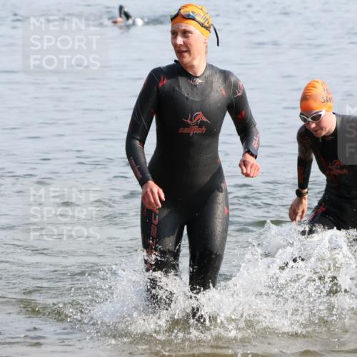 15.06.2025 - 27. Vierlanden-Triathlon Lena Gebhardt http://msf.ph/oto/8048399 15.06.2025 09:02:37 Schwimmen 200, 210, 223, 246 meine-sportfotos.de