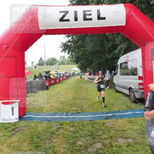 21.06.2025 - 27. Vierlanden-Triathlon MichiJ http://msf.ph/oto/8048866 15.06.2026 14:22:13 Ziel 1201, 1215, 1263, 1315 meine-sportfotos.de