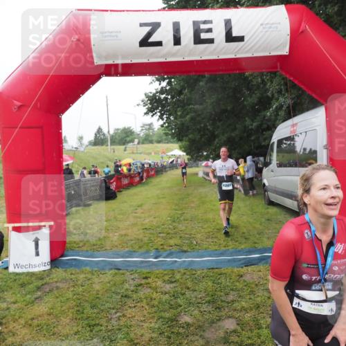 21.06.2025 - 27. Vierlanden-Triathlon MichiJ http://msf.ph/oto/8049228 15.06.2026 14:23:53 Ziel 1184, 1267 meine-sportfotos.de