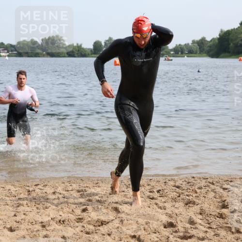 15.06.2025 - 27. Vierlanden-Triathlon Lena Gebhardt http://msf.ph/oto/8049534 15.06.2025 09:54:14 Schwimmen 253, 255, 261, 267, 302, 337, 342, 356 meine-sportfotos.de