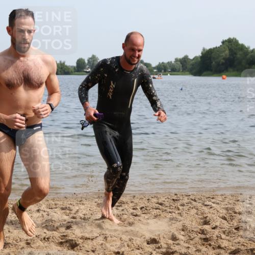 15.06.2025 - 27. Vierlanden-Triathlon Lena Gebhardt http://msf.ph/oto/8049577 15.06.2025 09:54:23 Schwimmen 253, 255, 261, 302, 318, 337, 342, 354 meine-sportfotos.de