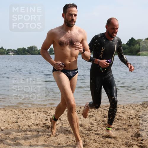 15.06.2025 - 27. Vierlanden-Triathlon Lena Gebhardt http://msf.ph/oto/8049580 15.06.2025 09:54:24 Schwimmen 253, 255, 261, 302, 318, 337, 342, 354 meine-sportfotos.de