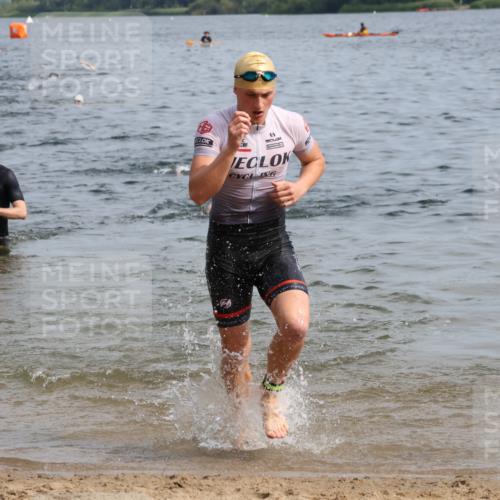 15.06.2025 - 27. Vierlanden-Triathlon Lena Gebhardt http://msf.ph/oto/8049594 15.06.2025 09:54:27 Schwimmen 253, 255, 261, 262, 318, 337, 342, 354 meine-sportfotos.de