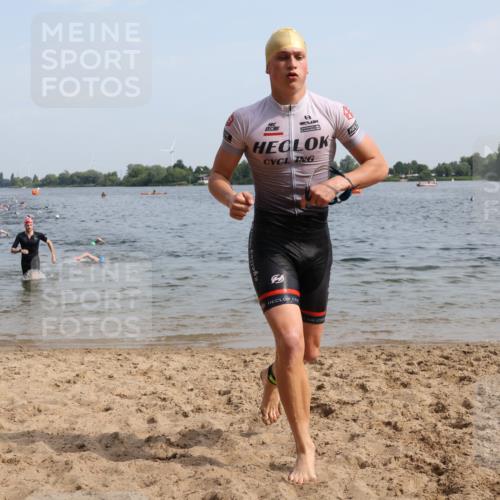 15.06.2025 - 27. Vierlanden-Triathlon Lena Gebhardt http://msf.ph/oto/8049605 15.06.2025 09:54:29 Schwimmen 253, 255, 261, 262, 294, 318, 342, 354 meine-sportfotos.de