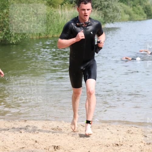 15.06.2025 - 27. Vierlanden-Triathlon Lena Gebhardt http://msf.ph/oto/8049609 15.06.2025 09:54:31 Schwimmen 253, 255, 261, 262, 294, 318, 342, 354 meine-sportfotos.de