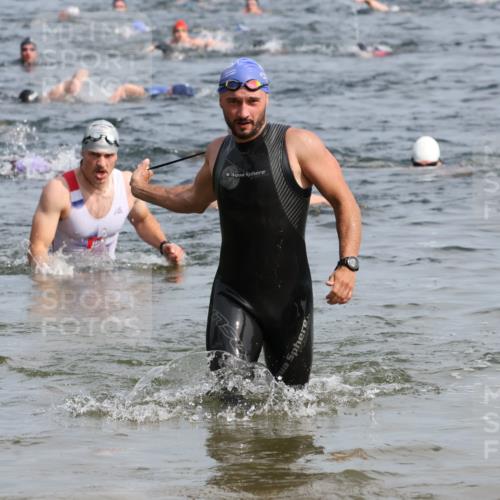15.06.2025 - 27. Vierlanden-Triathlon Lena Gebhardt http://msf.ph/oto/8049720 15.06.2025 09:55:01 Schwimmen 311, 319, 326, 336, 344, 361 meine-sportfotos.de