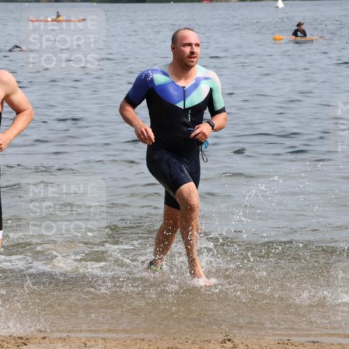 15.06.2025 - 27. Vierlanden-Triathlon Lena Gebhardt http://msf.ph/oto/8049870 15.06.2025 09:55:30 Schwimmen 272, 316, 327, 329, 335, 348, 353, 548 meine-sportfotos.de