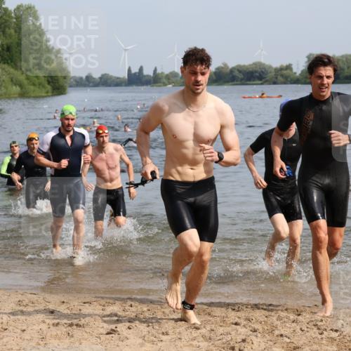 15.06.2025 - 27. Vierlanden-Triathlon Lena Gebhardt http://msf.ph/oto/8049925 15.06.2025 09:55:49 Schwimmen 273, 280, 283, 300, 303, 308, 310, 312, 322, 331, 338 meine-sportfotos.de
