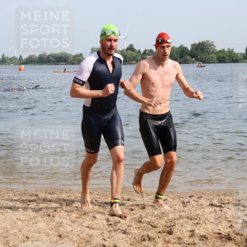15.06.2025 - 27. Vierlanden-Triathlon Lena Gebhardt http://msf.ph/oto/8049937 15.06.2025 09:55:52 Schwimmen 280, 283, 300, 303, 308, 310, 312, 322, 331, 338 meine-sportfotos.de