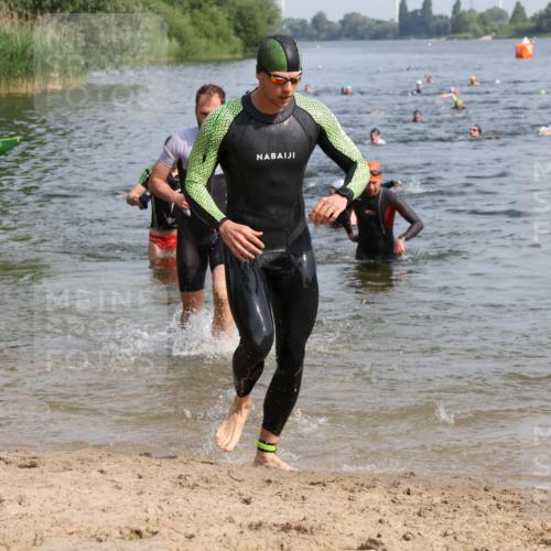 15.06.2025 - 27. Vierlanden-Triathlon Lena Gebhardt http://msf.ph/oto/8049956 15.06.2025 09:55:56 Schwimmen 268, 280, 283, 308, 310, 312, 322, 331, 338 meine-sportfotos.de