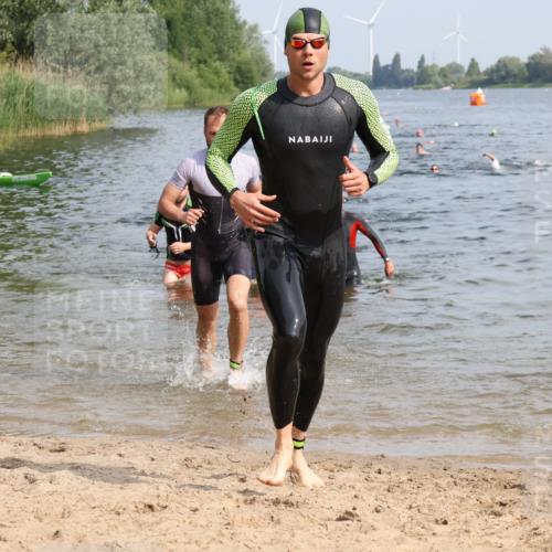 15.06.2025 - 27. Vierlanden-Triathlon Lena Gebhardt http://msf.ph/oto/8049958 15.06.2025 09:55:57 Schwimmen 268, 280, 283, 285, 308, 310, 312, 322, 331, 338, 357 meine-sportfotos.de