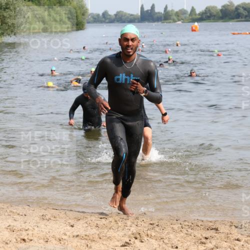 15.06.2025 - 27. Vierlanden-Triathlon Lena Gebhardt http://msf.ph/oto/8050032 15.06.2025 09:56:15 Schwimmen 260, 277, 285, 314, 315, 323, 349, 357, 438 meine-sportfotos.de