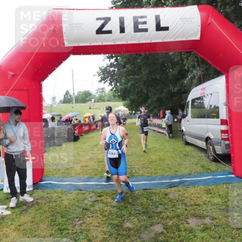 21.06.2025 - 27. Vierlanden-Triathlon MichiJ http://msf.ph/oto/8050037 15.06.2026 14:29:52 Ziel 1175, 1271, 1287, 1295 meine-sportfotos.de