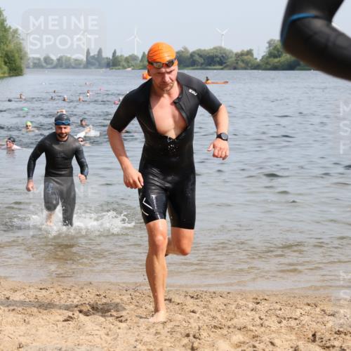 15.06.2025 - 27. Vierlanden-Triathlon Lena Gebhardt http://msf.ph/oto/8050049 15.06.2025 09:56:18 Schwimmen 260, 277, 314, 315, 323, 349, 438 meine-sportfotos.de