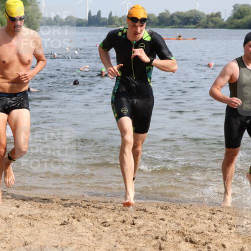 15.06.2025 - 27. Vierlanden-Triathlon Lena Gebhardt http://msf.ph/oto/8050096 15.06.2025 09:56:36 Schwimmen 254, 276, 281, 286, 320, 341 meine-sportfotos.de