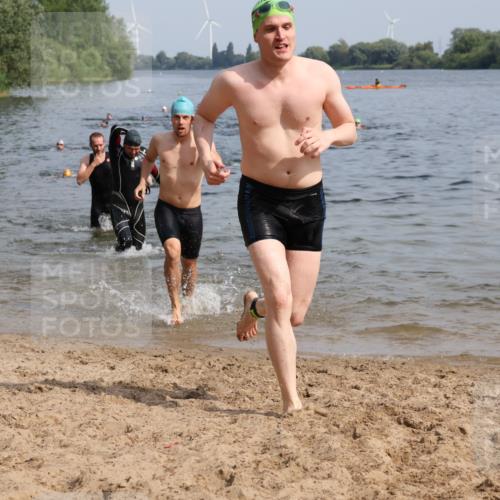 15.06.2025 - 27. Vierlanden-Triathlon Lena Gebhardt http://msf.ph/oto/8050141 15.06.2025 09:56:44 Schwimmen 254, 258, 275, 276, 281, 286, 301, 320, 341 meine-sportfotos.de
