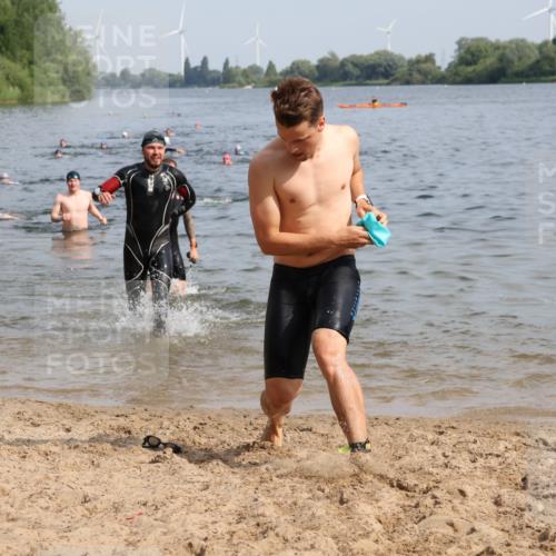 15.06.2025 - 27. Vierlanden-Triathlon Lena Gebhardt http://msf.ph/oto/8050149 15.06.2025 09:56:46 Schwimmen 254, 258, 275, 276, 281, 286, 301, 320 meine-sportfotos.de