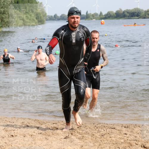 15.06.2025 - 27. Vierlanden-Triathlon Lena Gebhardt http://msf.ph/oto/8050156 15.06.2025 09:56:49 Schwimmen 258, 275, 281, 301, 320, 325 meine-sportfotos.de