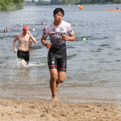 15.06.2025 - 27. Vierlanden-Triathlon Lena Gebhardt http://msf.ph/oto/8050252 15.06.2025 09:57:16 Schwimmen 263, 293, 296, 343 meine-sportfotos.de