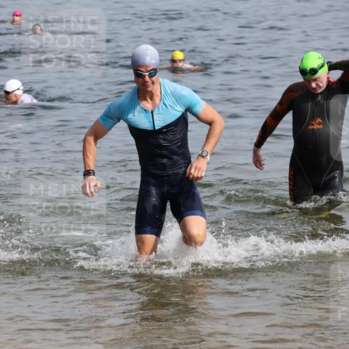 15.06.2025 - 27. Vierlanden-Triathlon Lena Gebhardt http://msf.ph/oto/8050321 15.06.2025 09:57:34 Schwimmen 287, 298, 309, 324, 340 meine-sportfotos.de