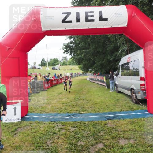 21.06.2025 - 27. Vierlanden-Triathlon MichiJ http://msf.ph/oto/8051402 15.06.2026 15:24:59 Ziel 1352, 1370 meine-sportfotos.de