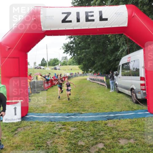 21.06.2025 - 27. Vierlanden-Triathlon MichiJ http://msf.ph/oto/8051408 15.06.2026 15:25:00 Ziel 1352, 1370 meine-sportfotos.de