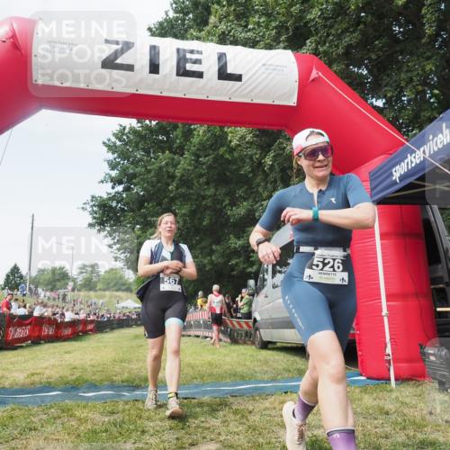 21.06.2025 - 27. Vierlanden-Triathlon KatJ http://msf.ph/oto/8051700 15.06.2025 11:40:52 Ziel 604 meine-sportfotos.de